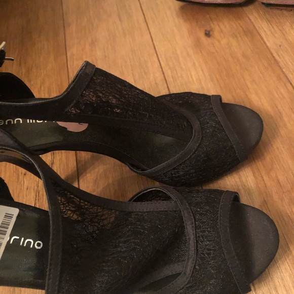 Black lace shoes - Picture 3 of 3